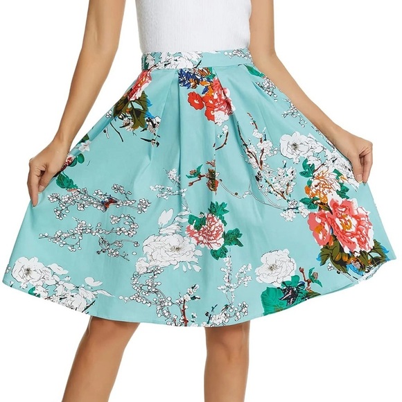 Dresses & Skirts - Floral Flare Midi Skirt NWT size 2XL